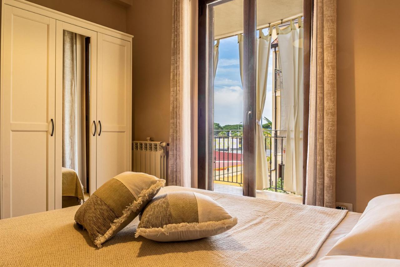 Villetta Desiderio Apartment Giardini Naxos Exteriör bild