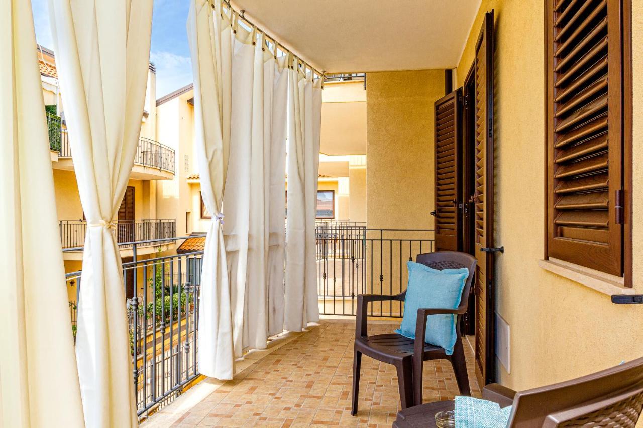Villetta Desiderio Apartment Giardini Naxos Exteriör bild